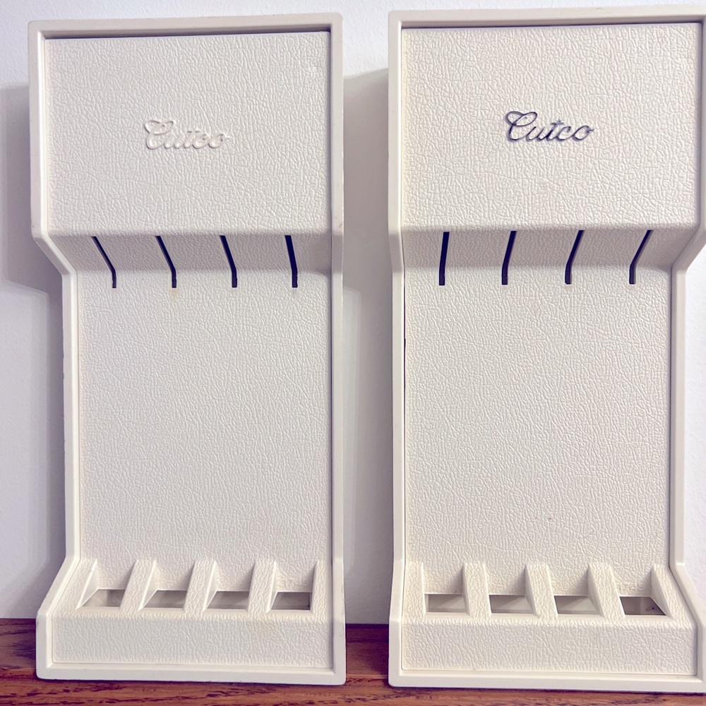 TWO CUTCO Plastic 4 Knife Holder Each. Beige.